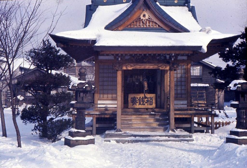 Shinto Temple aomori 1961, Аомори