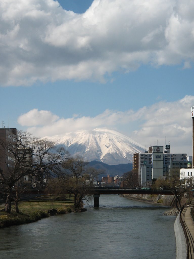 The view of Mt. Iwate form the Kaiun Bridge, Мориока