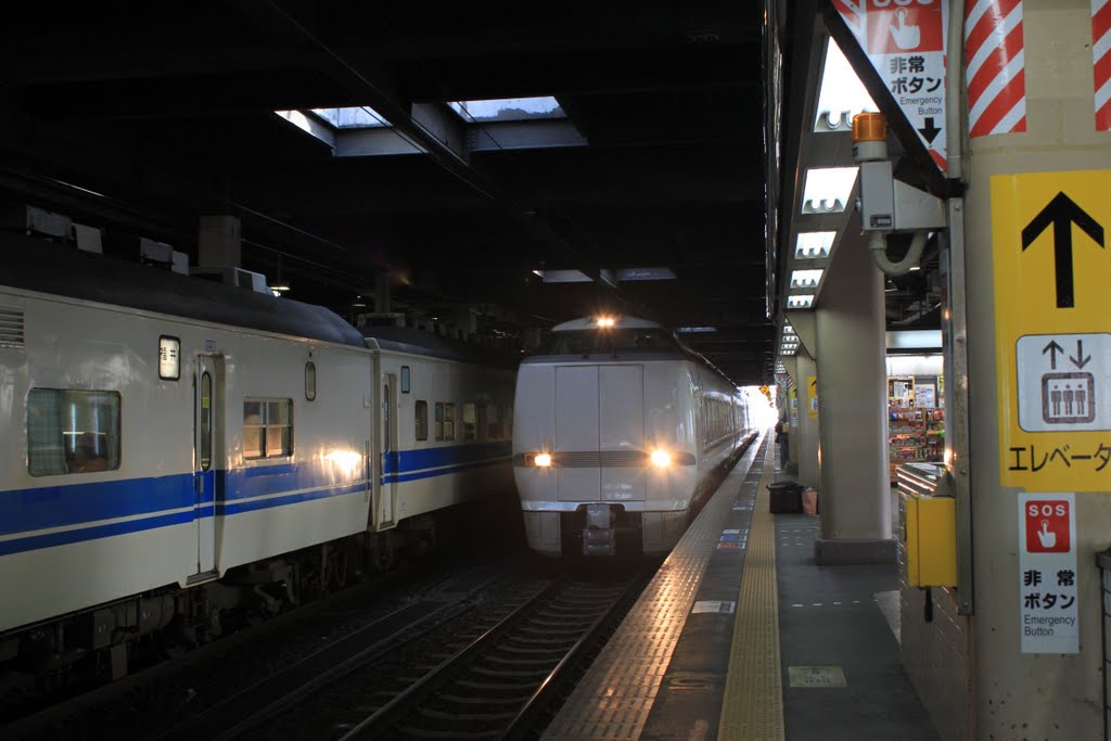 金沢駅, Каназава