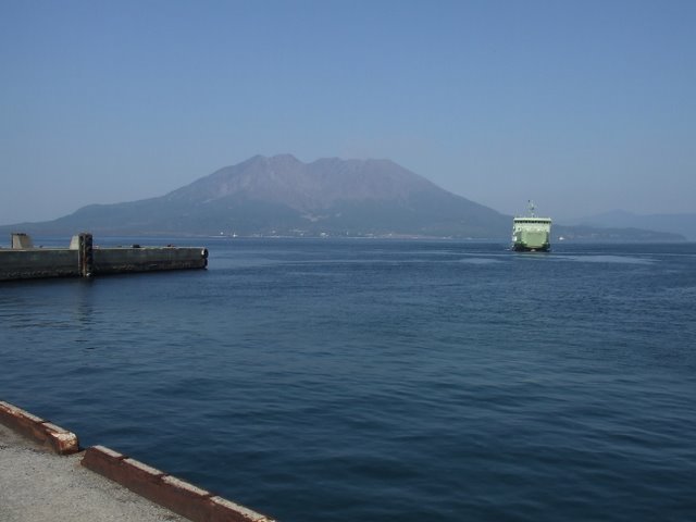 Kagoshima bay looking at Sakurajima, Изуми