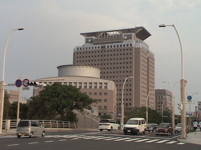 鹿児島県庁, Изуми