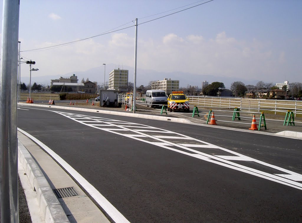 道路開通に伴う交差点付け替え工事, Ацуги