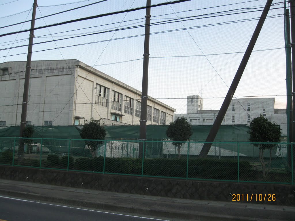 神奈川県立海老名高等学校, Ацуги