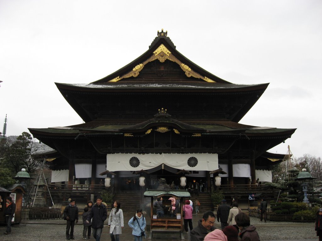 Templo Zenko, Саку