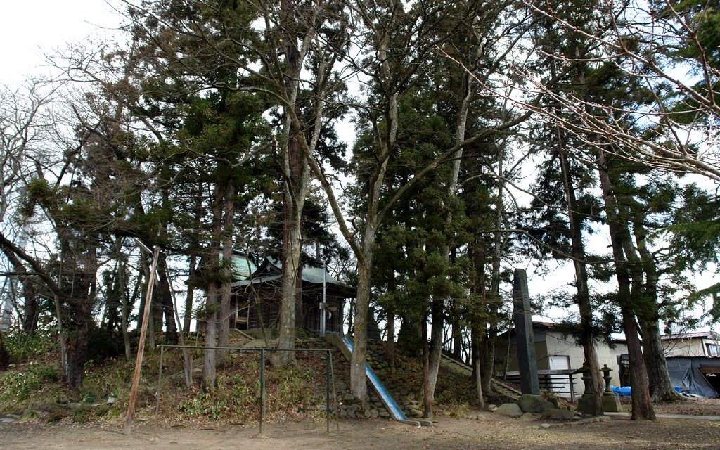 中山町 岡八幡神社, Исахая