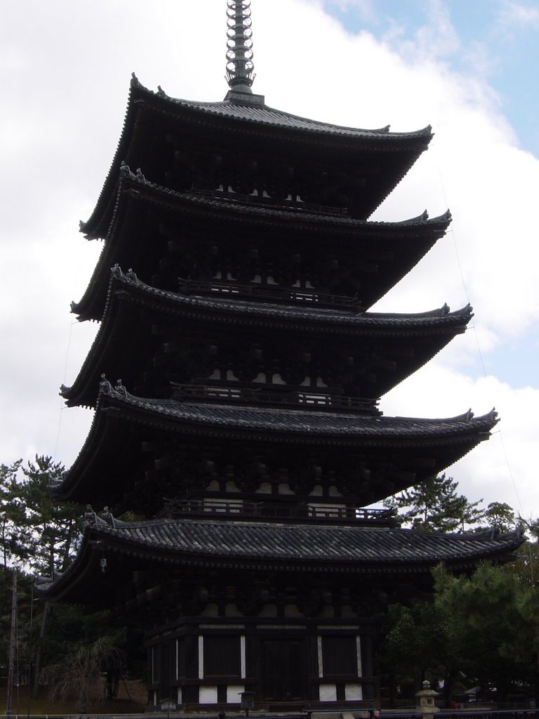 Nara Kofuku- ji-Temple, five storey pagode  1.1293, Сакураи
