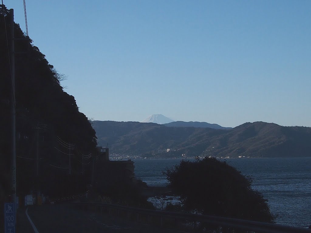 伊東　汐吹公園付近から富士山, Ито