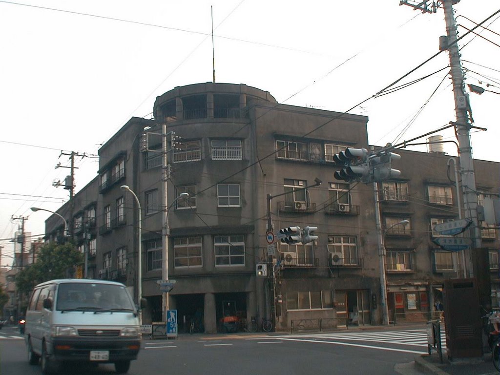 Dojunkai Kiyosuna dori Apartment=Dismantlement in 2002,Koto ward　同潤会清砂通アパート＝２００２年解体（東京都江東区）, Хачиойи