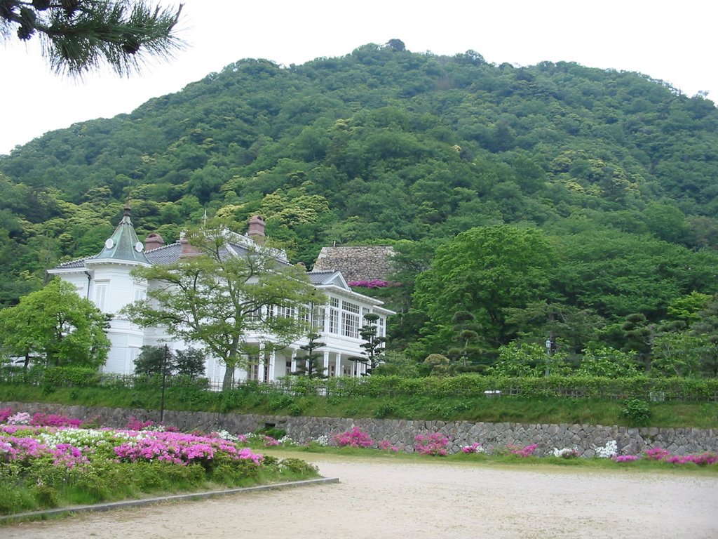 仁風閣と鳥取城, Курэйоши