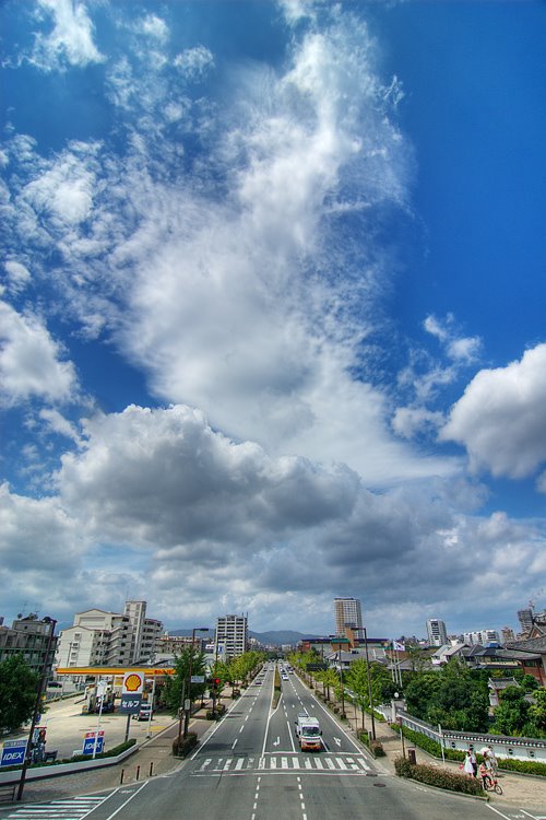 Yokatopia Avenue in Clouds, Китакиушу