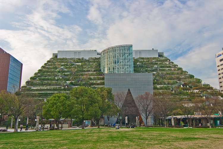 Contemporary Pyramid, Китакиушу