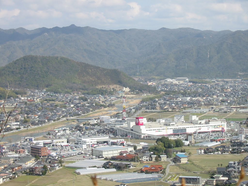 山口市 姫山 反射板から少し降りたところの眺め　ゆめタウン・テレビ山口, Убе