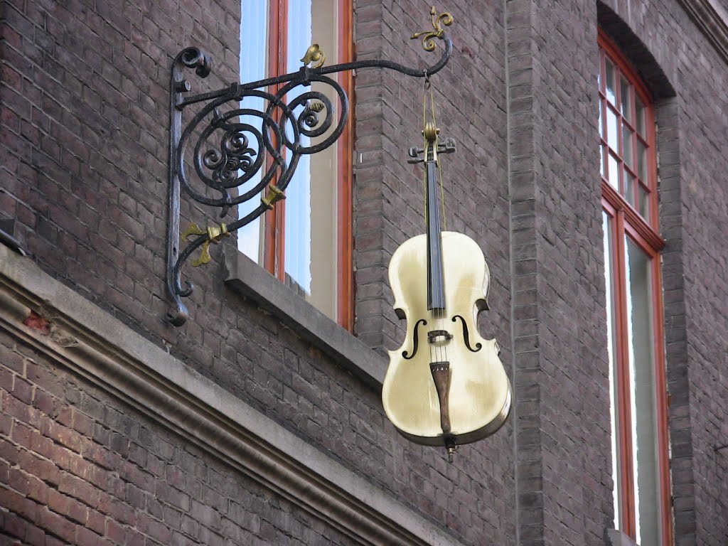 Violin, Маастрихт