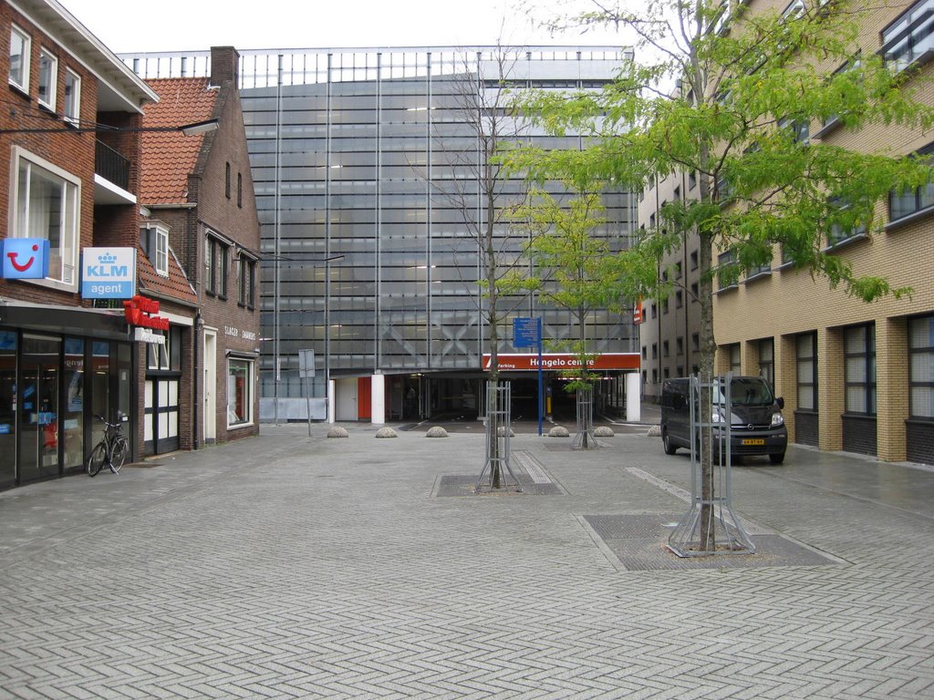 Đường Schouwburgplein, Хенгело