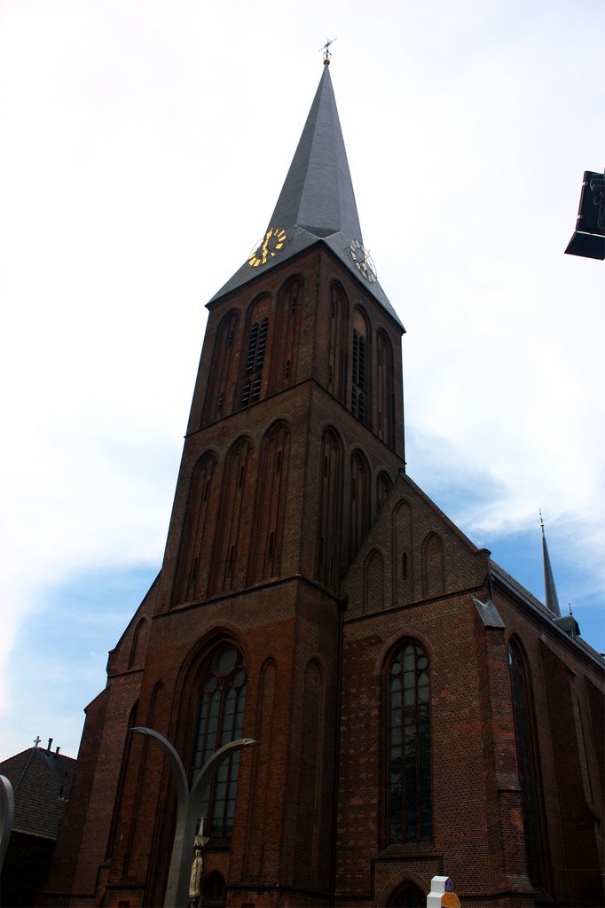 Sint-Lambertusbasiliek Hengelo, Хенгело