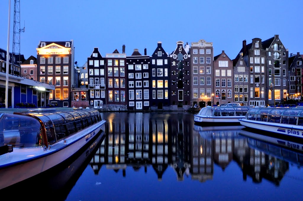 The Night at Amsterdam, Амстердам