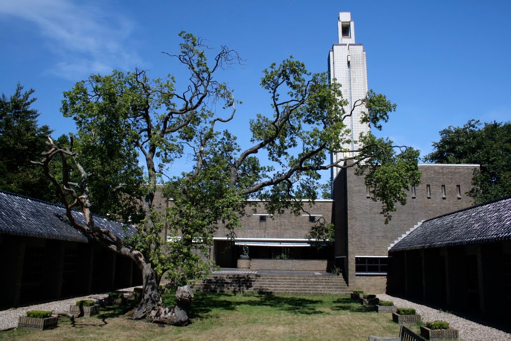 Begraafplaats & Crematorium Westerveld, Велсен