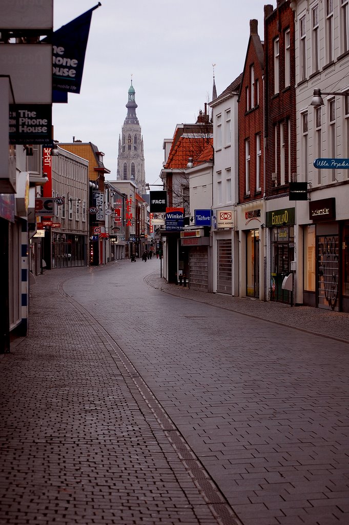 The Ginnekenstraat in Breda on a Sunday, Netherlands, Бреда