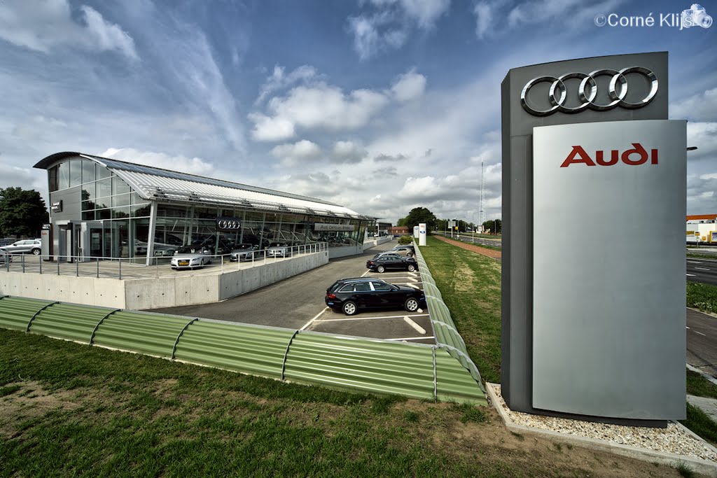 TB, de nieuwe Audi en VW garage in Breda, Бреда