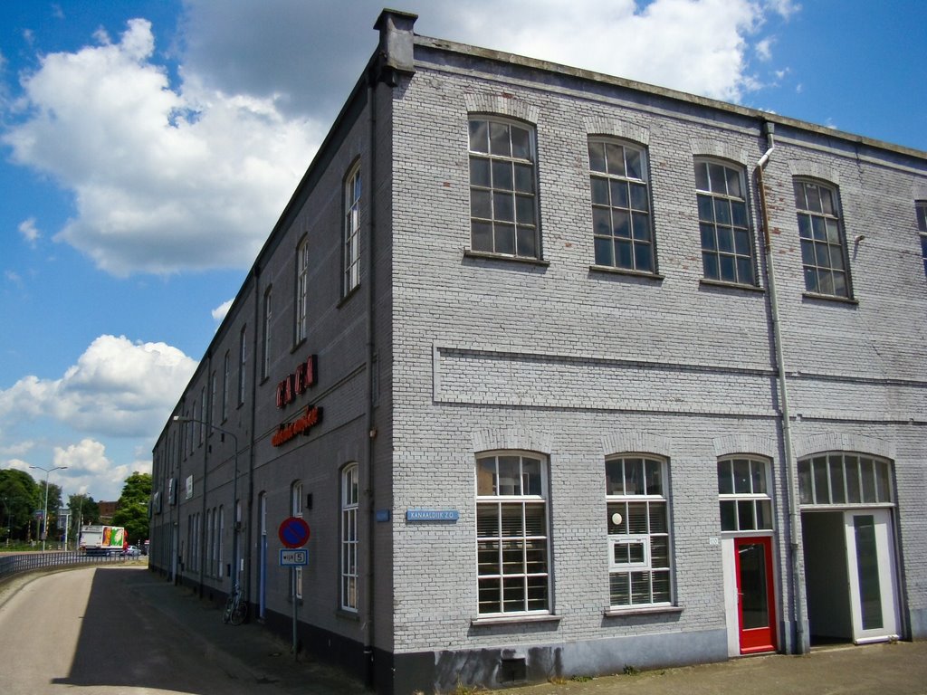 Voormalige cacaofabriek, Kanaaldijk Z.O., Helmond, Хелмонд