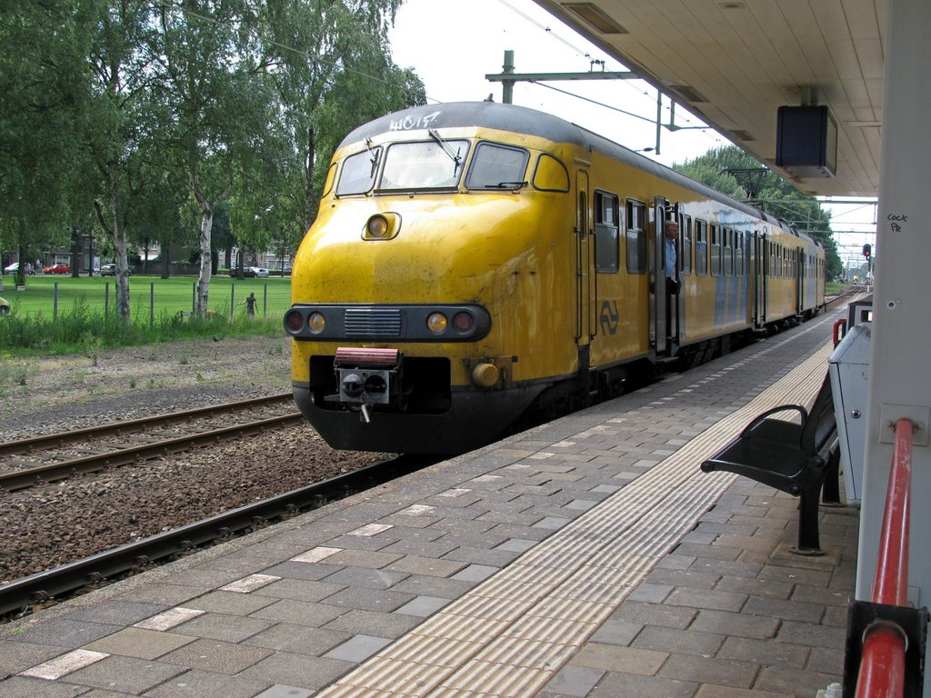 Station Helmond; Stoptrein met Plan V naar Deurne, Хелмонд