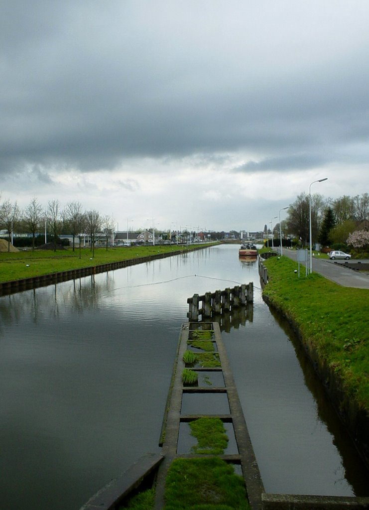 Zuid-Willemsvaart, Sluis 8, Helmond, uitzicht vanaf de brug richting stad, Хелмонд
