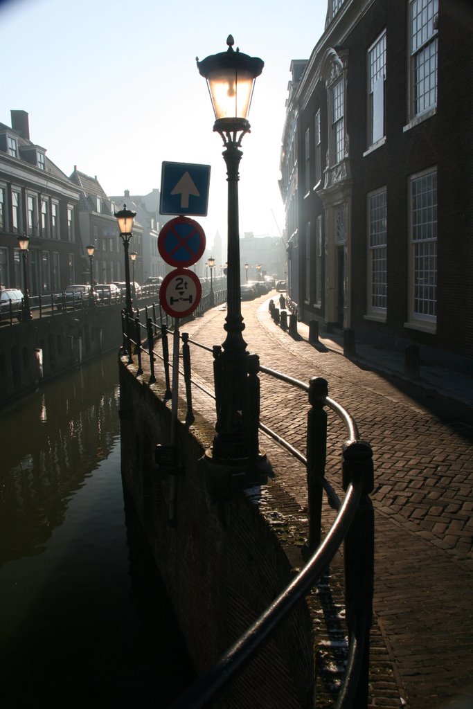 Counterlight and reflection; Plompetorengracht Utrecht., Амерсфоорт