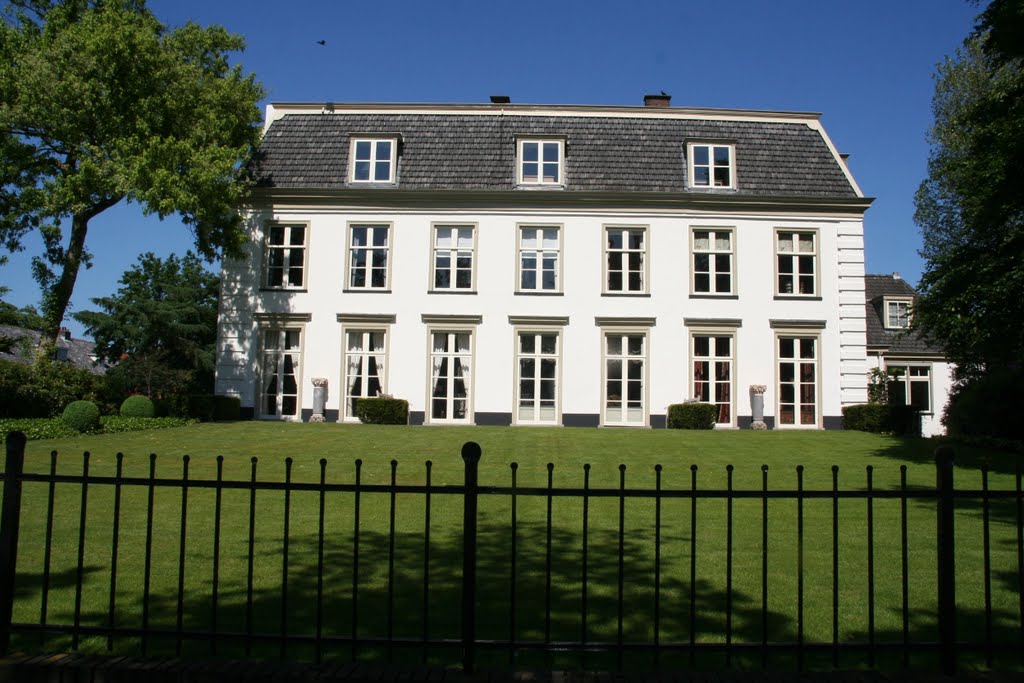 Villa met hek, Utrechtseweg Zeist., Зейст