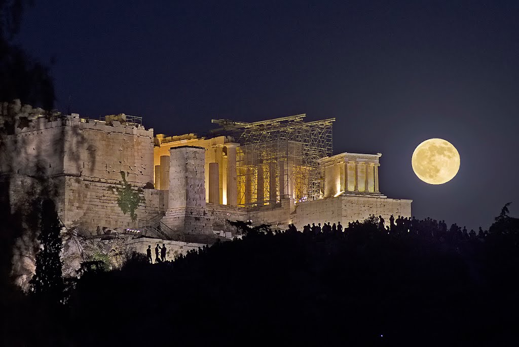 Moonrise by the Acropolis, Афины
