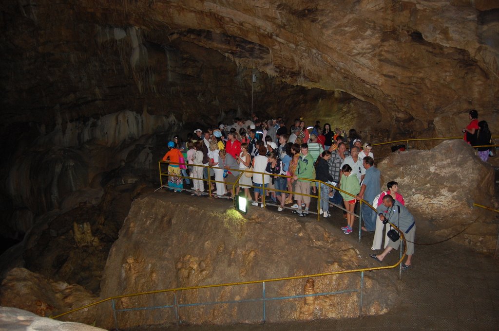 Ново Афонская пещера, Новый Афон