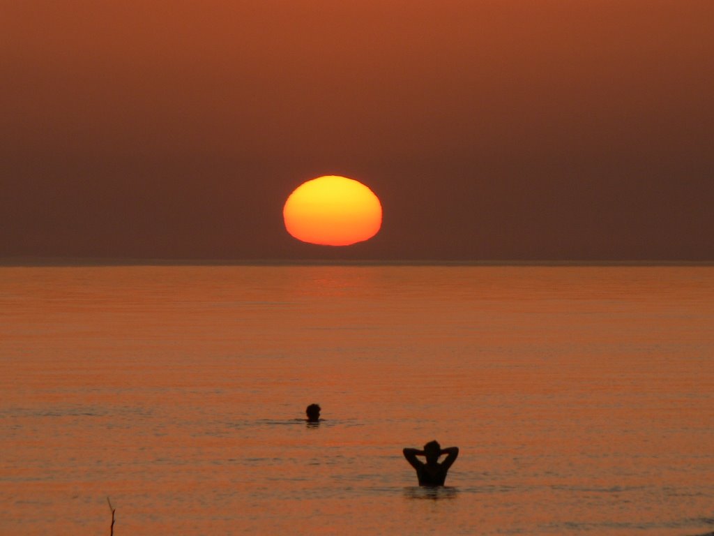 Закат солнца на море 22 июня 2009 года, Пицунда