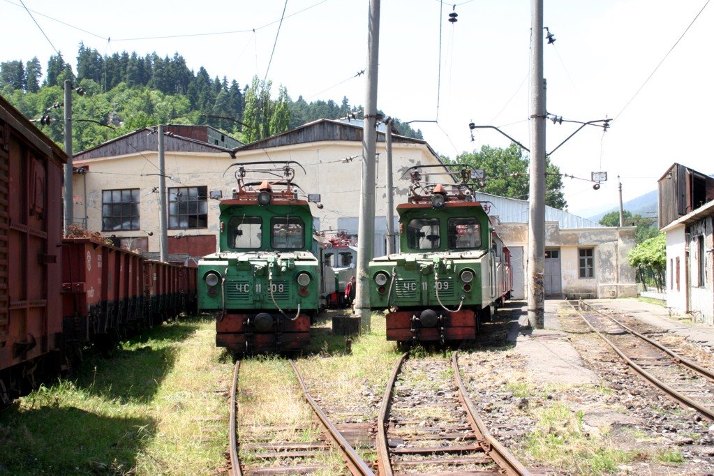 Borjomi, kisvasúti fűtőház - Depot of the narrow gauge railway in Borzhomi, Боржоми