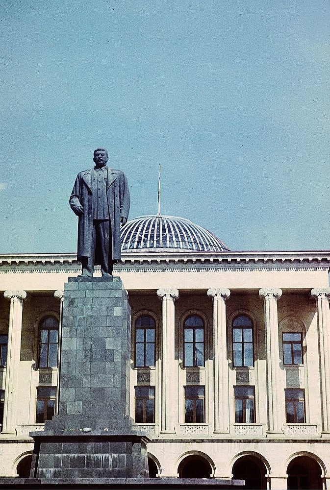 Gori: Stalin Monument in 1976 (disassembled on June 24th, 2010), Гори