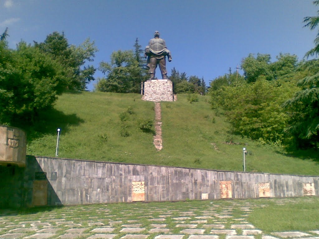 monument "father of a soldier", Гурджаани
