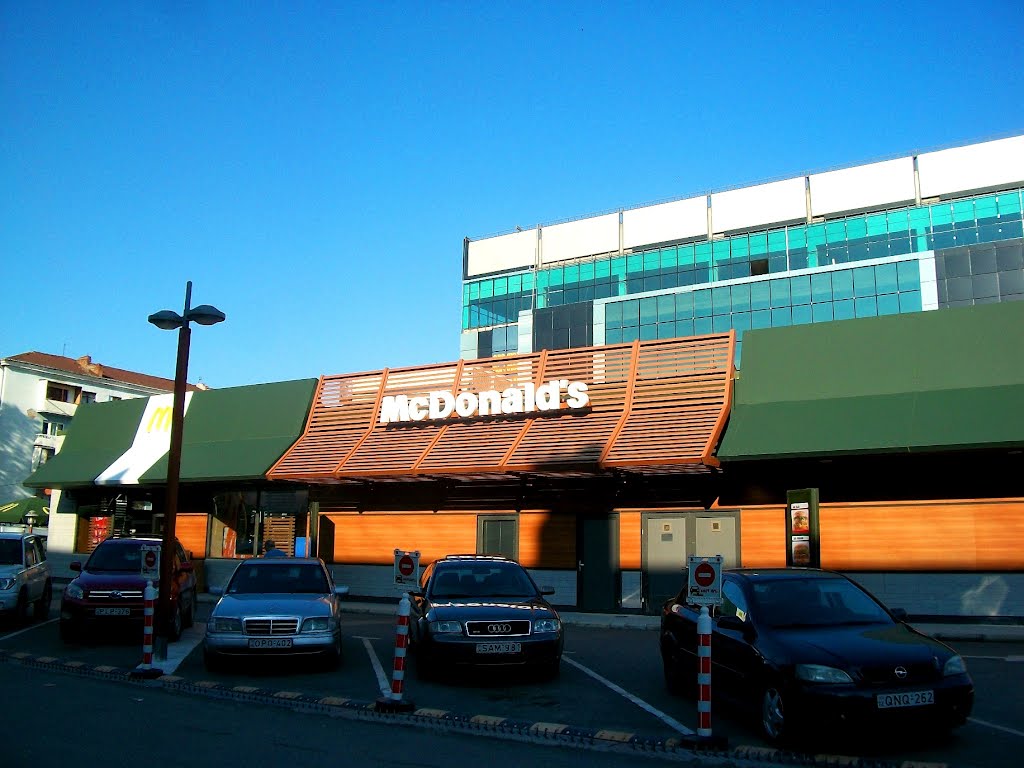 McDonalds in Chavchavadze street, Kutaisi, Кутаиси