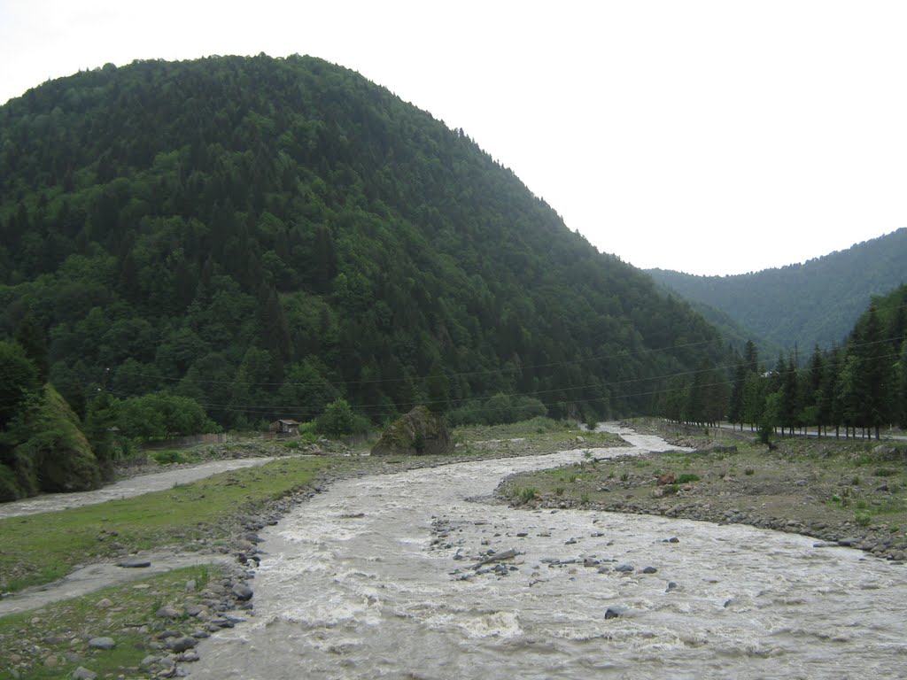 ლენტეხი/Lentekhi town. Svaneti region, Georgia, Лентехи