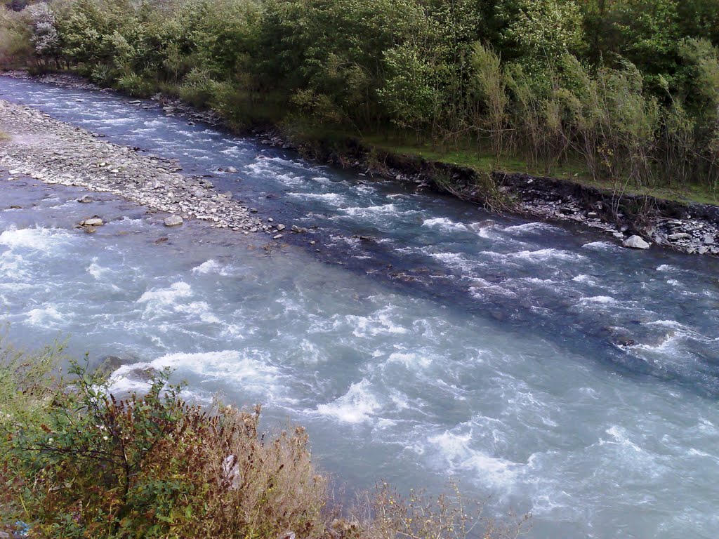 "black" and "white" Aragvi rivers, Пасанаури