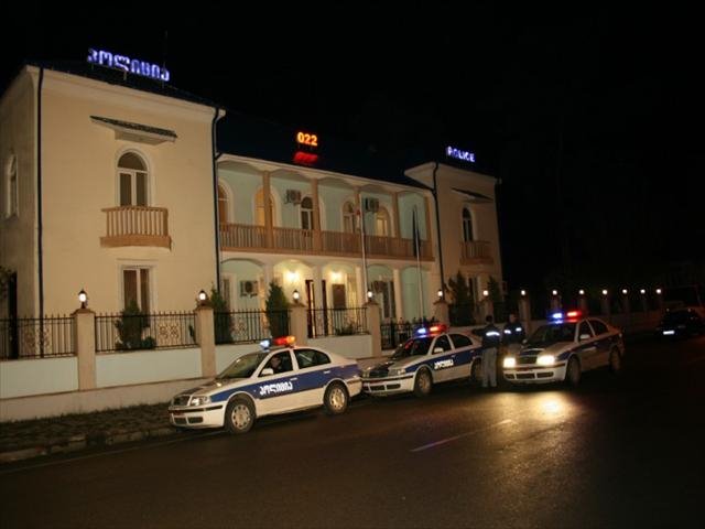 Police, Поти