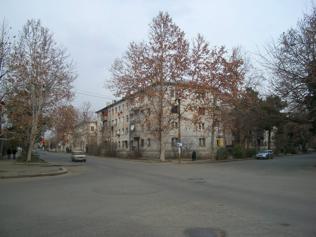 Crossroad of Rustaveli and David Gareji streets, Рустави