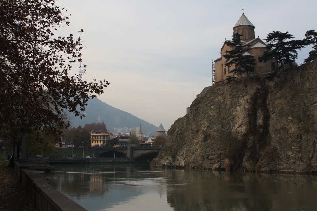 Old Metechi Church overlooking the River Mtkvari, Тбилиси