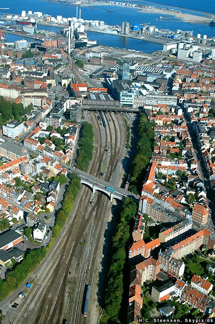 Railroad tracks in Aarhus, Aerial, Орхус