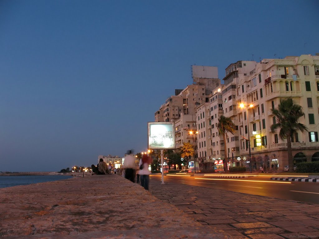 night view - coastal road with buildings, Александрия