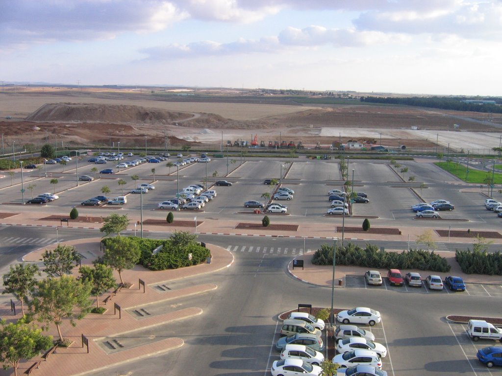 View from Intel FAB18 roof, south direction. Vehicle parking before building FAB28., Кирьят-Гат