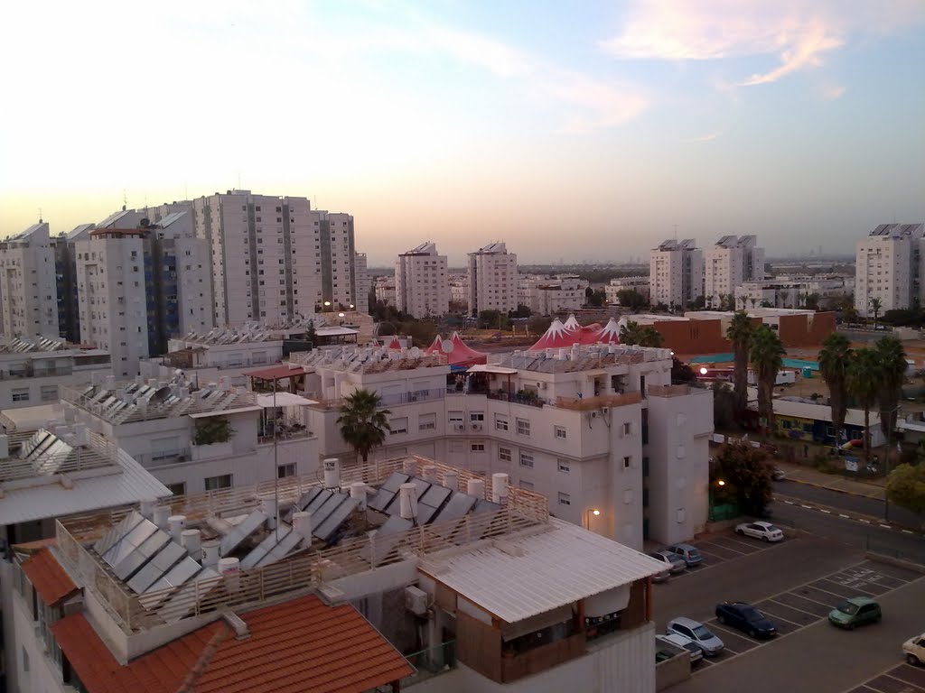 Ganey Aviv Lod, Лод