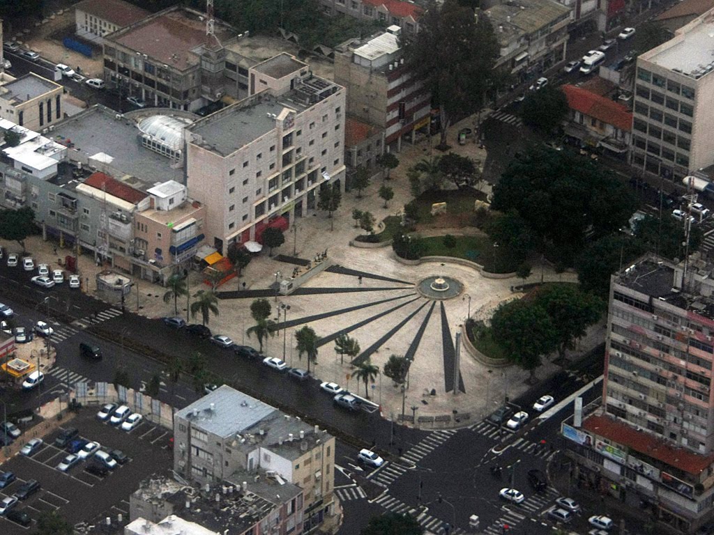 The Founders Square in Petah Tikva, Пэтах-Тиква