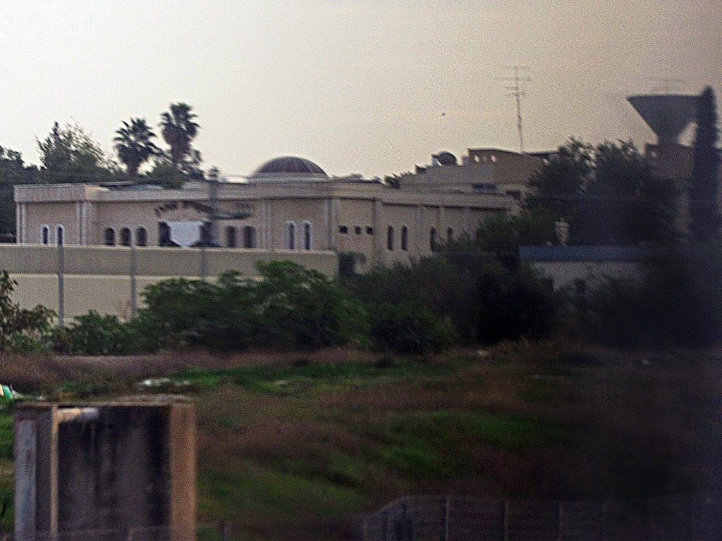 Synagogue from the train, Рамла