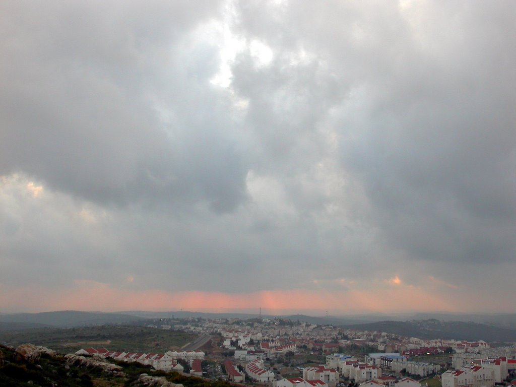 Grey-pinky sunset, Moriya, Ariel (20-APR-03), Ариэль