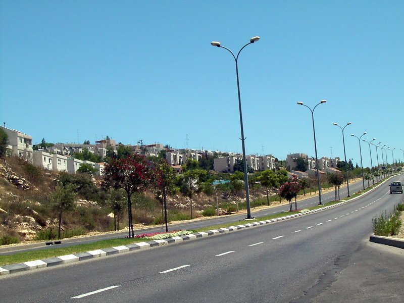 Jerusalem Road, Ариэль