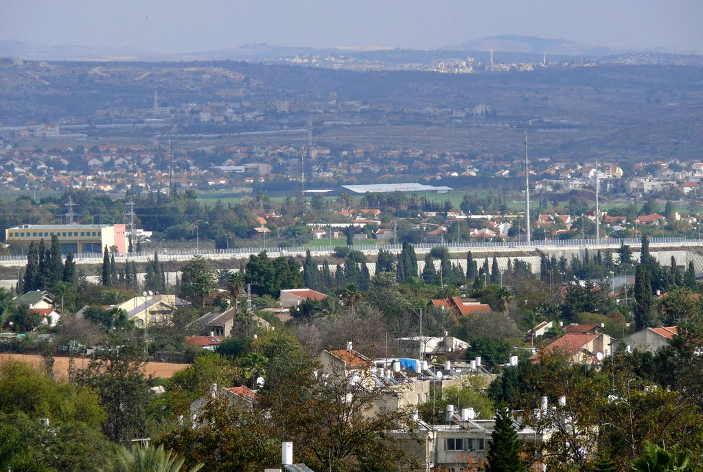 A view from HaHumash, Hod Hasharon (07-JAN-11), Од-а Шарон