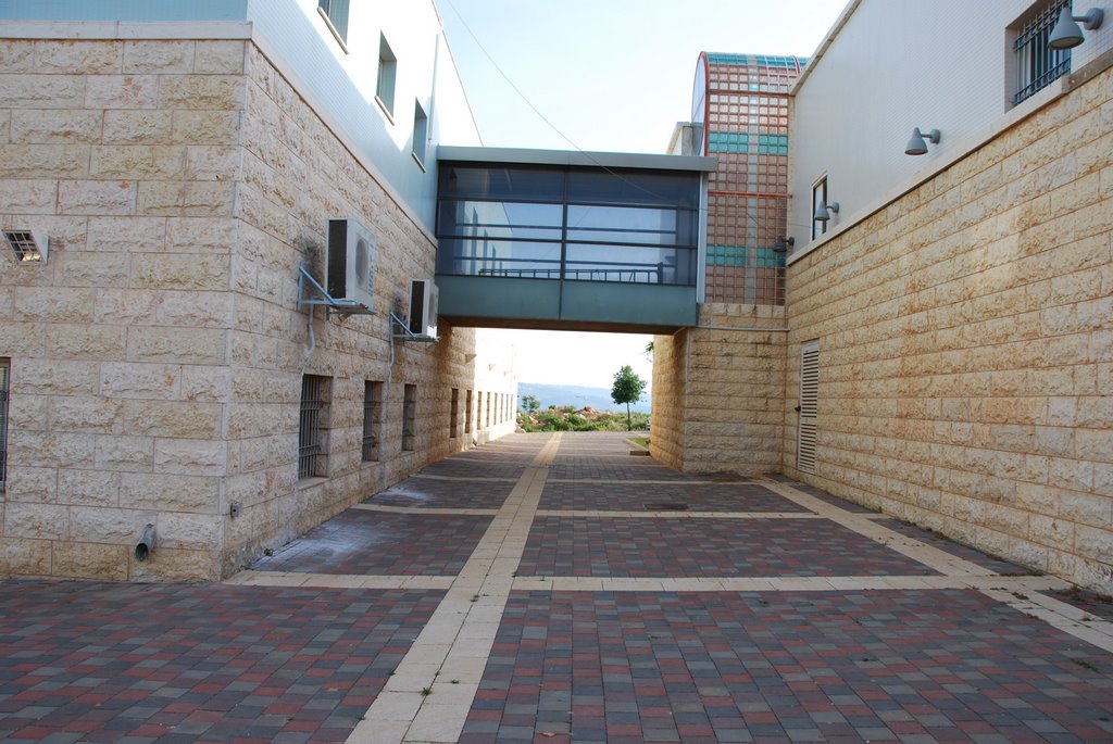 Community center Rabin Karmiel, Кармиэль